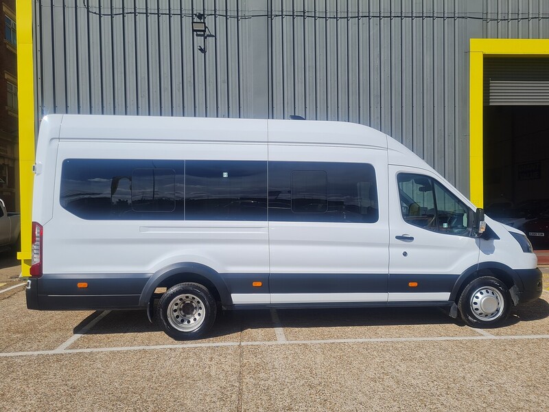Ford 2.0 460 EcoBlue Leader Minibus Double Cab 5dr Diesel Manual RWD L4 H3 Euro 6 (s/s) (17 Seat, DRW) (165 ps)