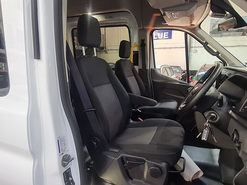 Ford 2.0 460 EcoBlue Leader Minibus Double Cab 5dr Diesel Manual RWD L4 H3 Euro 6 (s/s) (17 Seat, DRW) (165 ps)