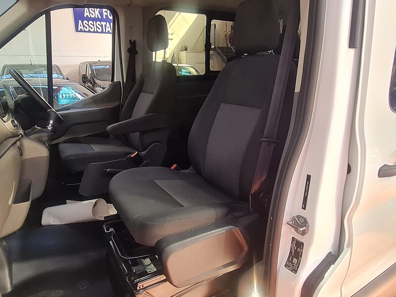 Ford 2.0 460 EcoBlue Leader Minibus Double Cab 5dr Diesel Manual RWD L4 H3 Euro 6 (s/s) (17 Seat, DRW) (165 ps)