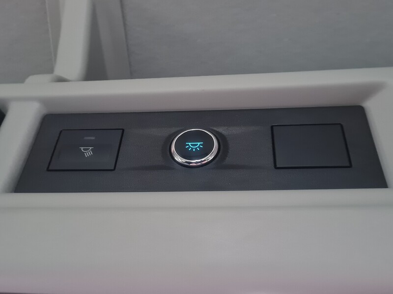 Ford 2.0 460 EcoBlue Leader Minibus Double Cab 5dr Diesel Manual RWD L4 H3 Euro 6 (s/s) (17 Seat, DRW) (165 ps)