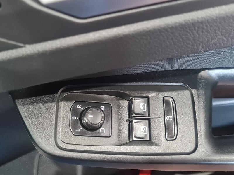 Volkswagen 2.0 TDI Life MPV 5dr Diesel DSG Euro 6 (s/s) (122 ps)