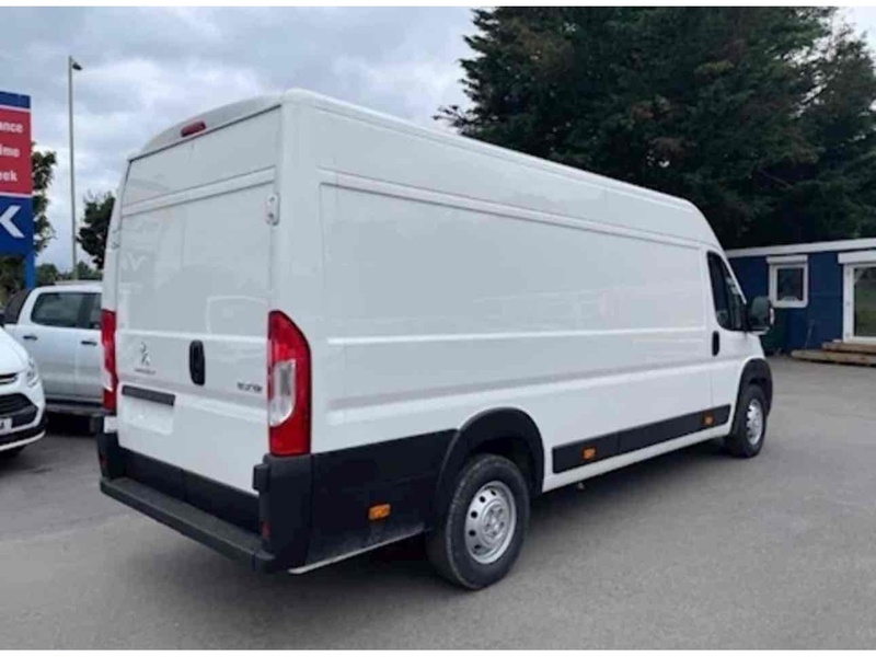 Peugeot Bluehdi 435 L4h2 Professional P/V 2.2 5dr Panel Van Manual Diesel Panel Van Manual Diesel