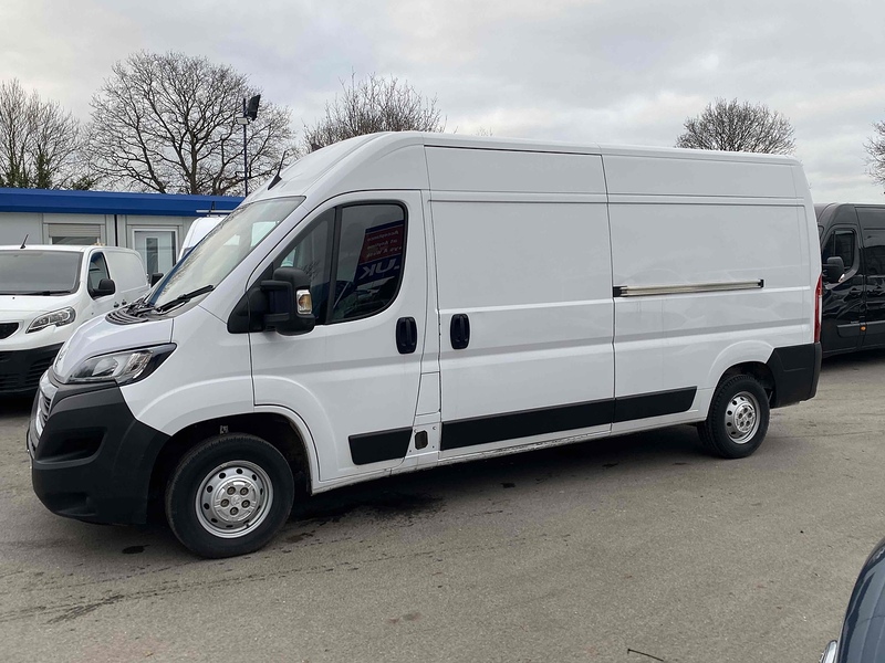 Peugeot Boxer Bluehdi 335 L3h2 Professional P/V Panel Van 2.2 Manual Diesel