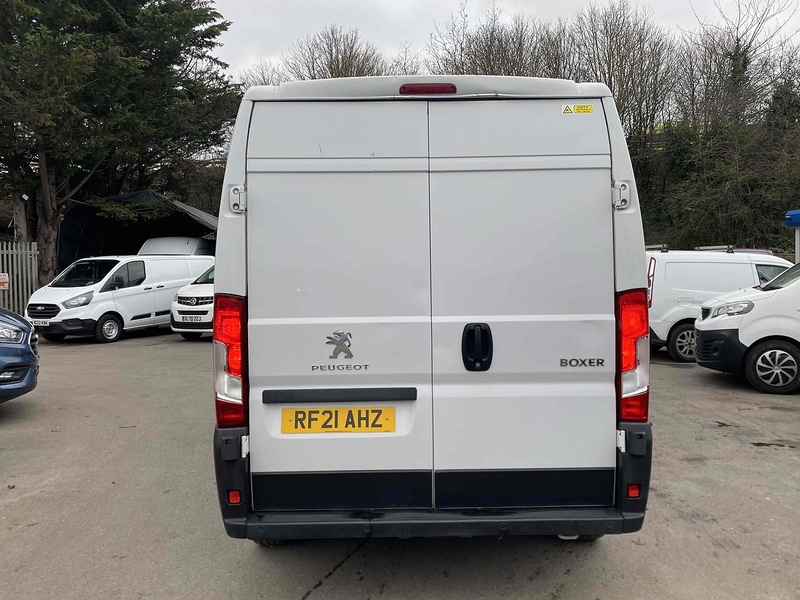 Peugeot Boxer Bluehdi 335 L3h2 Professional P/V Panel Van 2.2 Manual Diesel