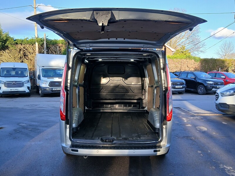 Ford 300 Limited P/V Ecoblue 2.0 5dr Panel Van Manual Diesel