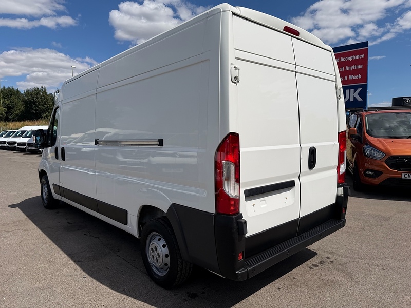 Peugeot Boxer Boxer Bluehdi 335 L3h2 Professional P/V Panel Van 2.2 Manual Diesel