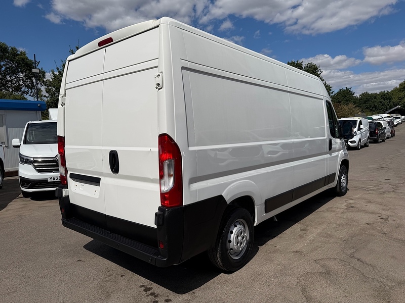Peugeot Boxer Boxer Bluehdi 335 L3h2 Professional P/V Panel Van 2.2 Manual Diesel
