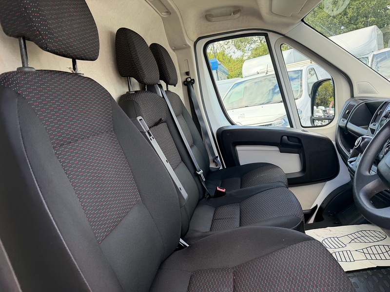 Peugeot Boxer Boxer Bluehdi 335 L3h2 Professional P/V Panel Van 2.2 Manual Diesel