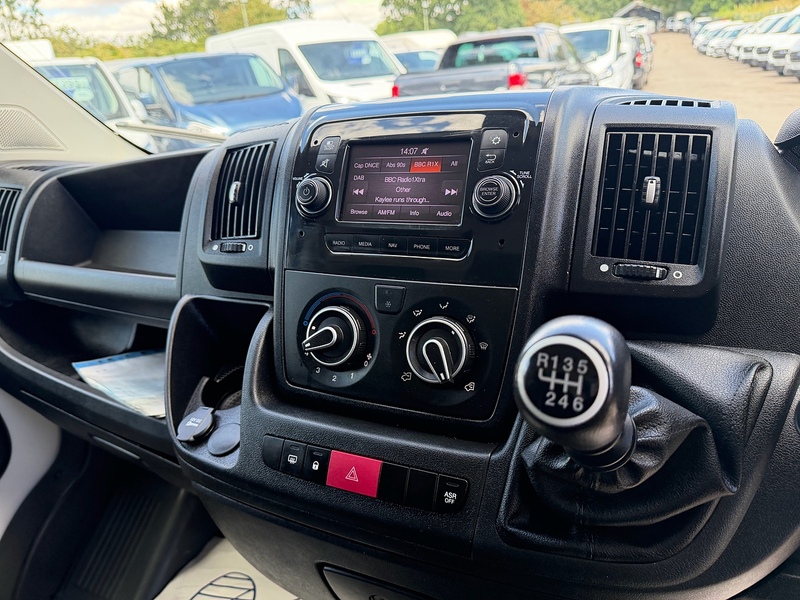 Peugeot Boxer Boxer Bluehdi 335 L3h2 Professional P/V Panel Van 2.2 Manual Diesel