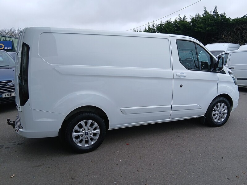 Ford Transit Custom 300 Limited P/V Ecoblue Panel Van 2.0 Manual Diesel