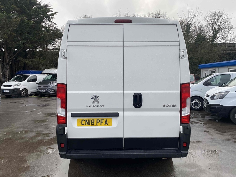 Peugeot Boxer BlueHDi 335 Professional Panel Van 2.0 Manual Diesel