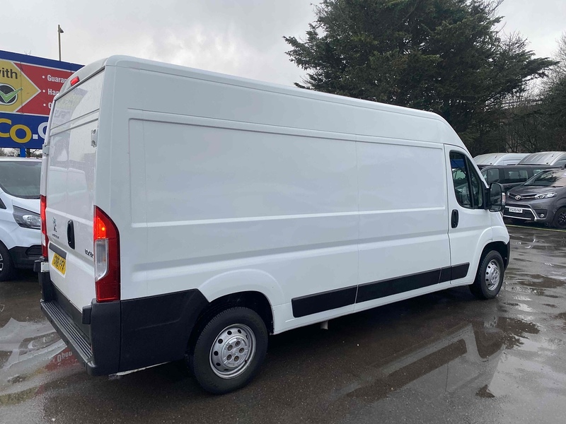 Peugeot Boxer BlueHDi 335 Professional Panel Van 2.0 Manual Diesel