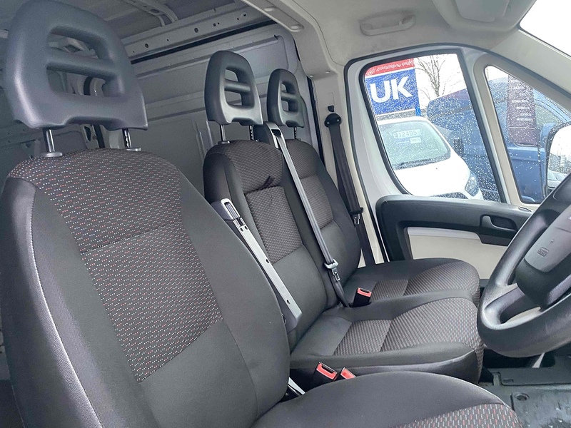 Peugeot Boxer BlueHDi 335 Professional Panel Van 2.0 Manual Diesel