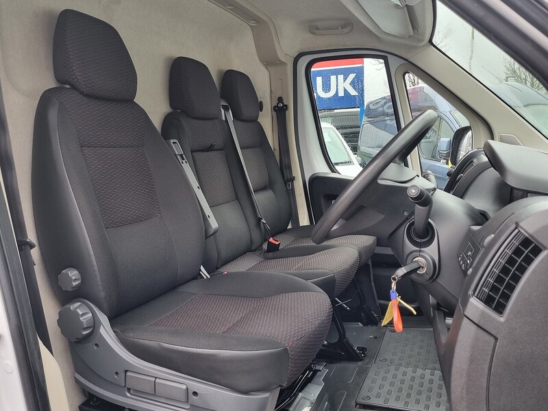 Peugeot 2.2 BlueHDi 335 Professional Panel Van 5dr Diesel Manual L3 H2 Euro 6 (s/s) (140 ps)