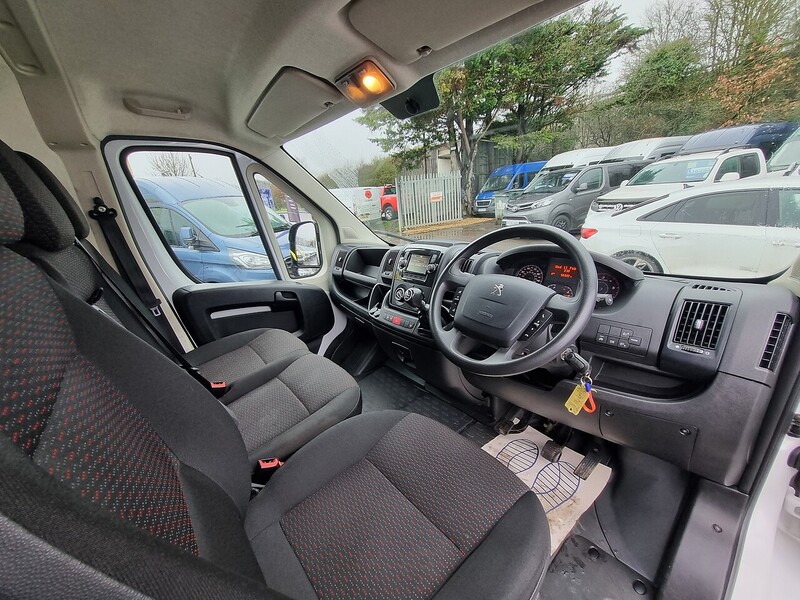 Peugeot 2.2 BlueHDi 335 Professional Panel Van 5dr Diesel Manual L3 H2 Euro 6 (s/s) (140 ps)