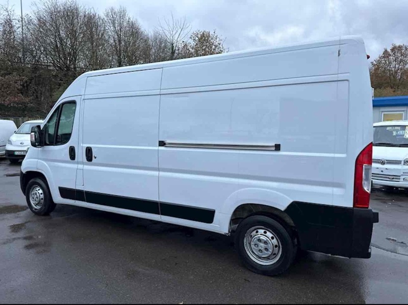 Peugeot 2.2 BlueHDi 335 Professional Panel Van 5dr Diesel Manual L3 H2 Euro 6 (s/s) (140 ps) Panel Van Manual Diesel