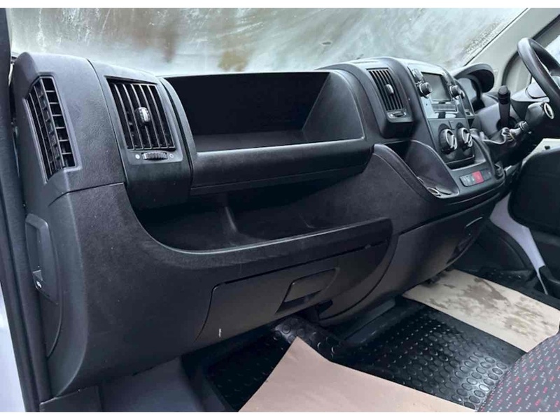 Peugeot 2.2 BlueHDi 335 Professional Panel Van 5dr Diesel Manual L3 H2 Euro 6 (s/s) (140 ps) Panel Van Manual Diesel