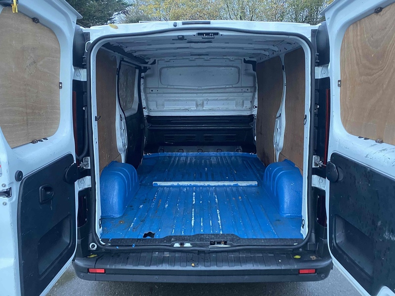 Renault 1.6 dCi 27 Business Panel Van 5dr Diesel Manual SWB Standard Roof Euro 6 (120 ps)