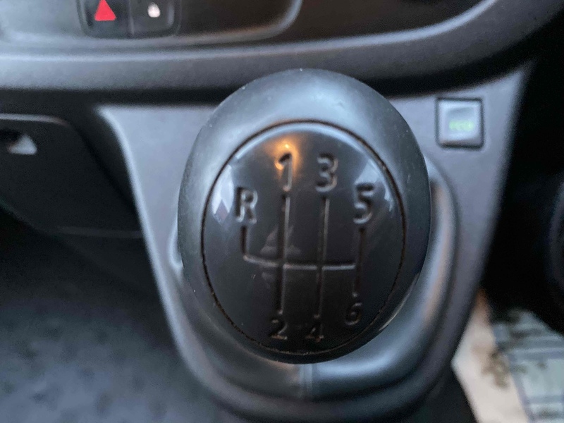 Renault 1.6 dCi 27 Business Panel Van 5dr Diesel Manual SWB Standard Roof Euro 6 (120 ps)