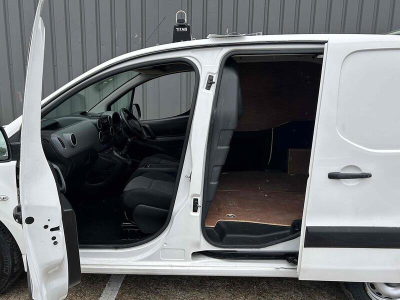 Peugeot 1.6 BlueHDi 850 S Panel Van 4dr Diesel Manual L1 (s/s) (110 g/km, 100 bhp)