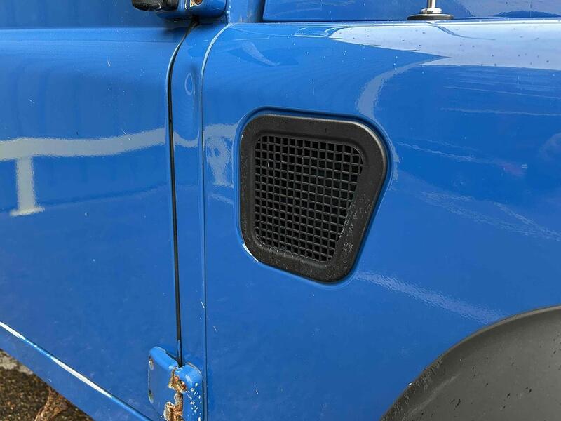 Land Rover 2.2 TDCi Hard Top 3dr Diesel Manual 4WD Euro 5 (122 ps) SUV Manual Diesel