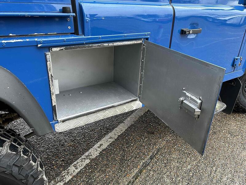 Land Rover 2.2 TDCi Hard Top 3dr Diesel Manual 4WD Euro 5 (122 ps) SUV Manual Diesel