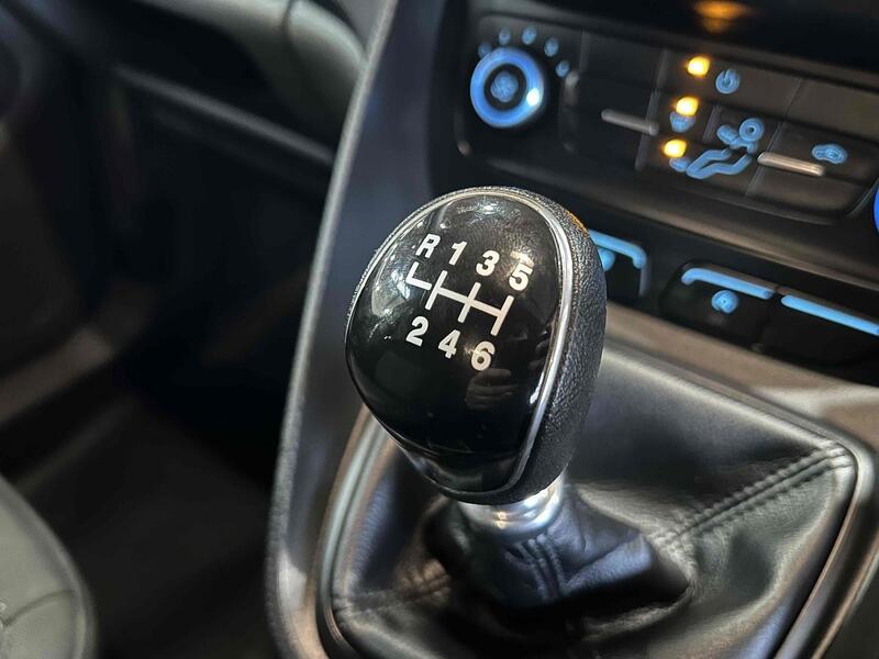 Ford 1.5 220 EcoBlue DCIV 6dr Diesel Manual Euro 6 (s/s) (75 ps) Combi Van Manual Diesel Combi Van Manual Diesel Combi Van Manual Diesel