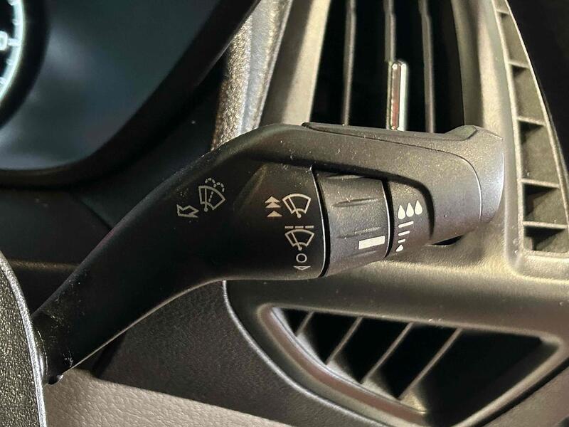 Ford 1.5 220 EcoBlue DCIV 6dr Diesel Manual Euro 6 (s/s) (75 ps) Combi Van Manual Diesel Combi Van Manual Diesel Combi Van Manual Diesel