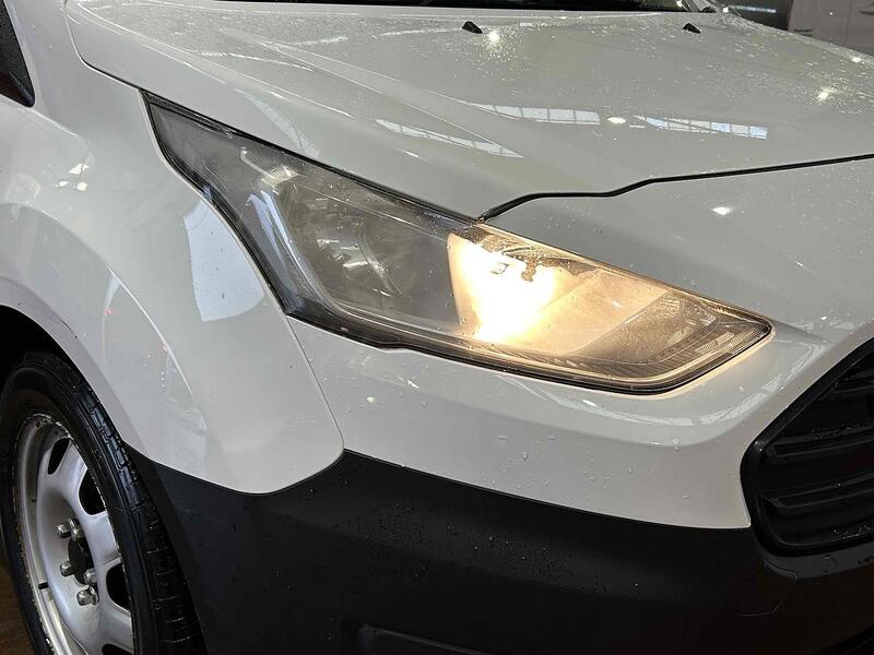 Ford 1.5 220 EcoBlue DCIV 6dr Diesel Manual Euro 6 (s/s) (75 ps) Combi Van Manual Diesel Combi Van Manual Diesel Combi Van Manual Diesel