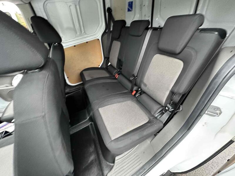 Ford 1.5 220 EcoBlue DCIV 6dr Diesel Manual Euro 6 (s/s) (75 ps) Combi Van Manual Diesel