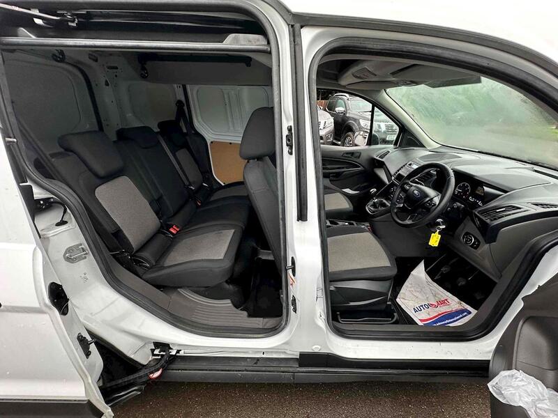 Ford 1.5 220 EcoBlue DCIV 6dr Diesel Manual Euro 6 (s/s) (75 ps) Combi Van Manual Diesel