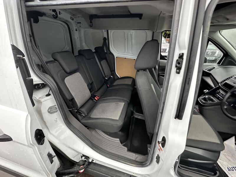 Ford 1.5 220 EcoBlue DCIV 6dr Diesel Manual Euro 6 (s/s) (75 ps) Combi Van Manual Diesel