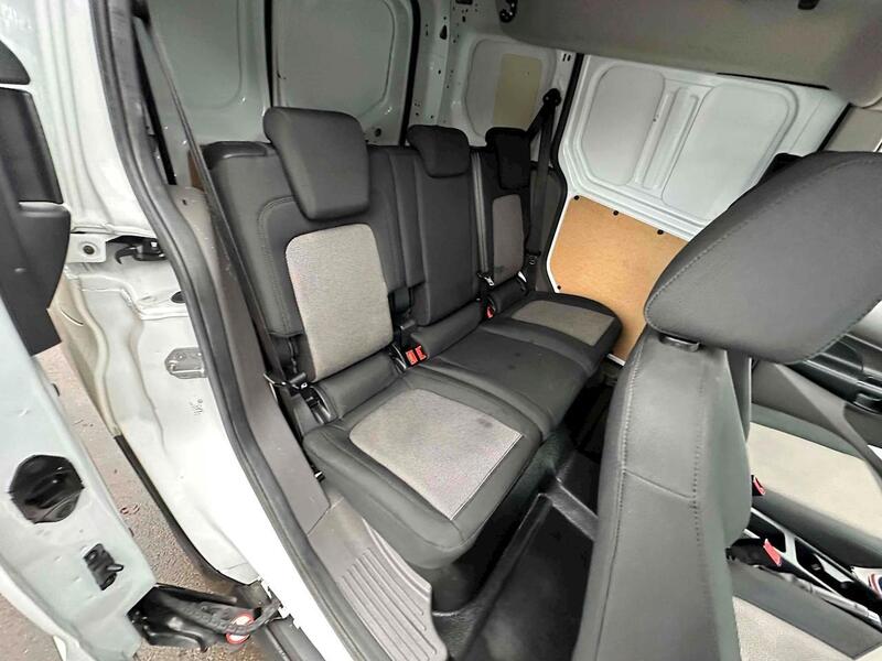 Ford 1.5 220 EcoBlue DCIV 6dr Diesel Manual Euro 6 (s/s) (75 ps) Combi Van Manual Diesel