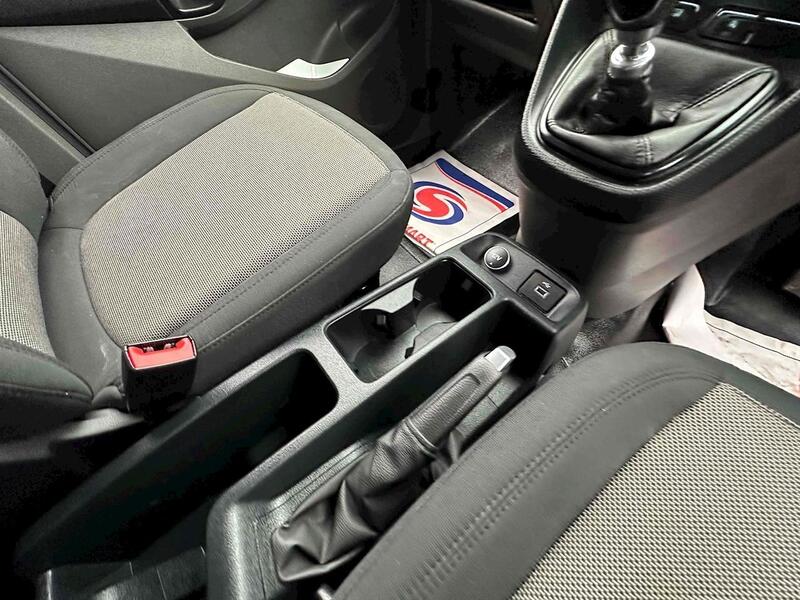 Ford 1.5 220 EcoBlue DCIV 6dr Diesel Manual Euro 6 (s/s) (75 ps) Combi Van Manual Diesel