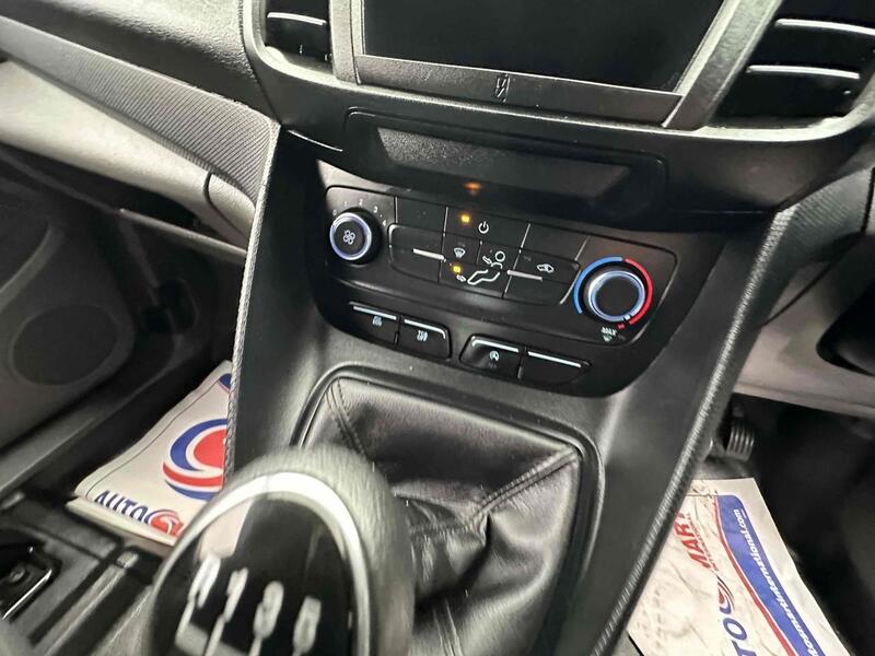 Ford 1.5 220 EcoBlue DCIV 6dr Diesel Manual Euro 6 (s/s) (75 ps) Combi Van Manual Diesel