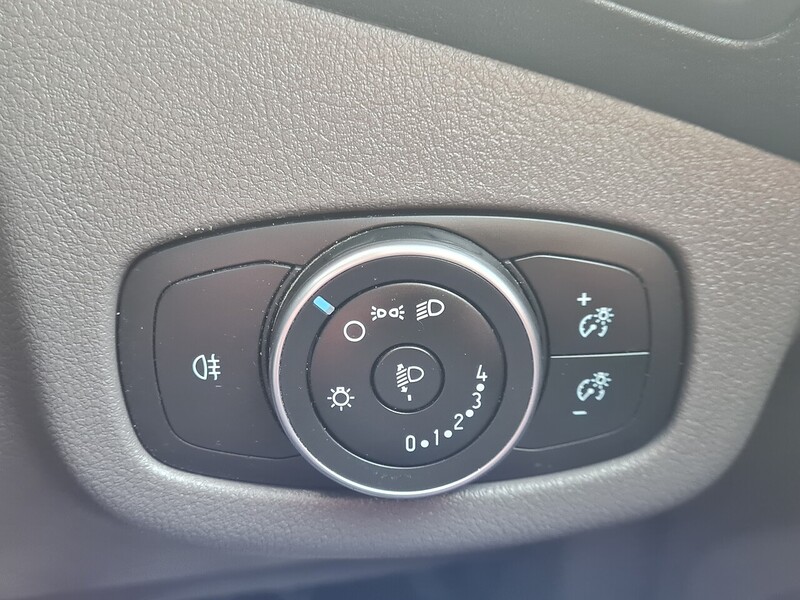 Ford 1.5 220 EcoBlue DCIV 6dr Diesel Manual Euro 6 (s/s) (75 ps)