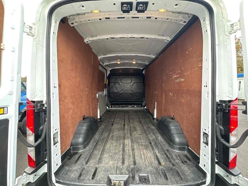Ford 350 EcoBlue Trend Panel Van 2.0 Manual Diesel