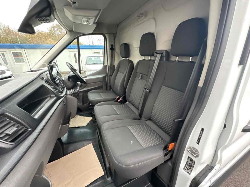 Ford 350 EcoBlue Trend Panel Van 2.0 Manual Diesel