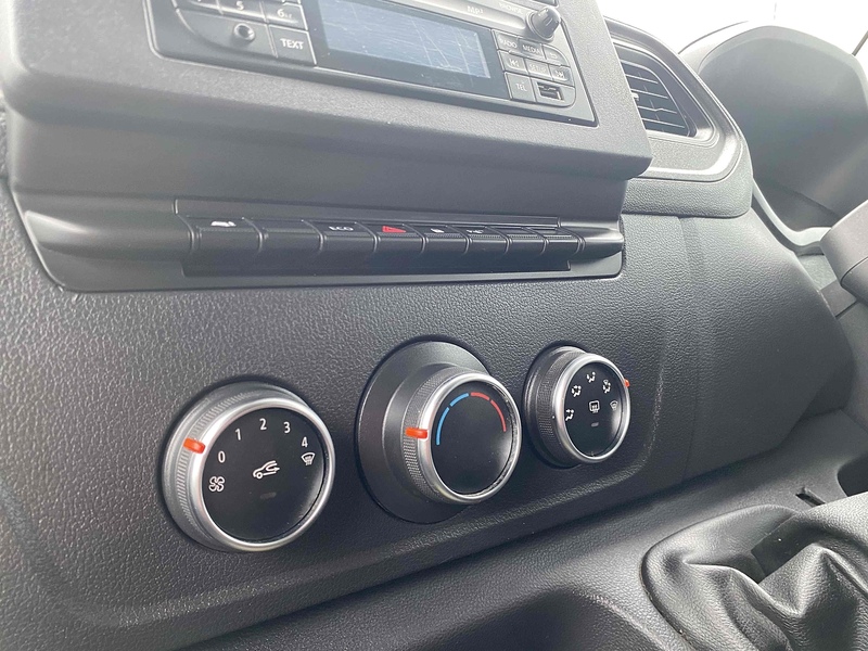 Vauxhall 2.3 CDTi 3500 BiTurbo Edition Panel Van 5dr Diesel Manual FWD L3 H2 Euro 6 (135 ps)