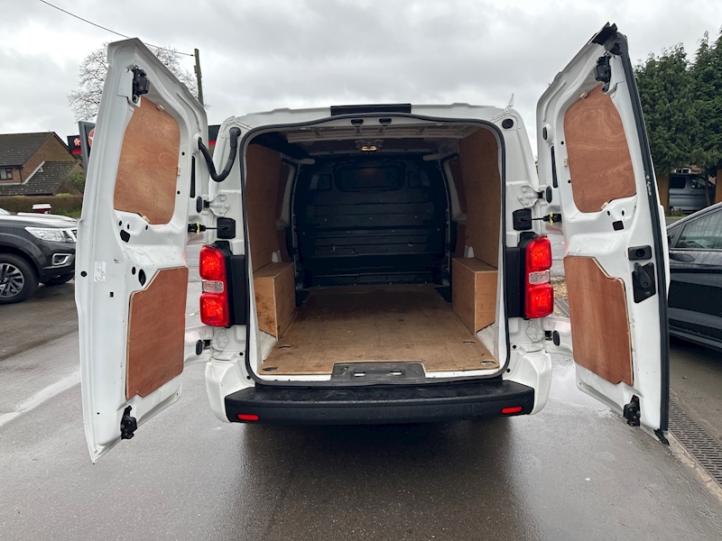 Vauxhall 1.5 Turbo D 2900 Sportive Panel Van 5dr Diesel Manual L2 H1 Euro 6 (s/s) (100 ps)