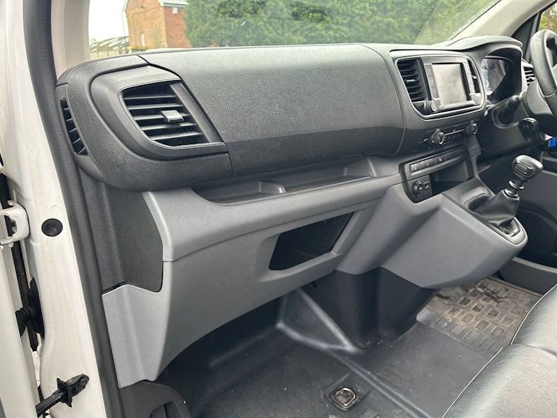 Vauxhall 1.5 Turbo D 2900 Sportive Panel Van 5dr Diesel Manual L2 H1 Euro 6 (s/s) (100 ps)