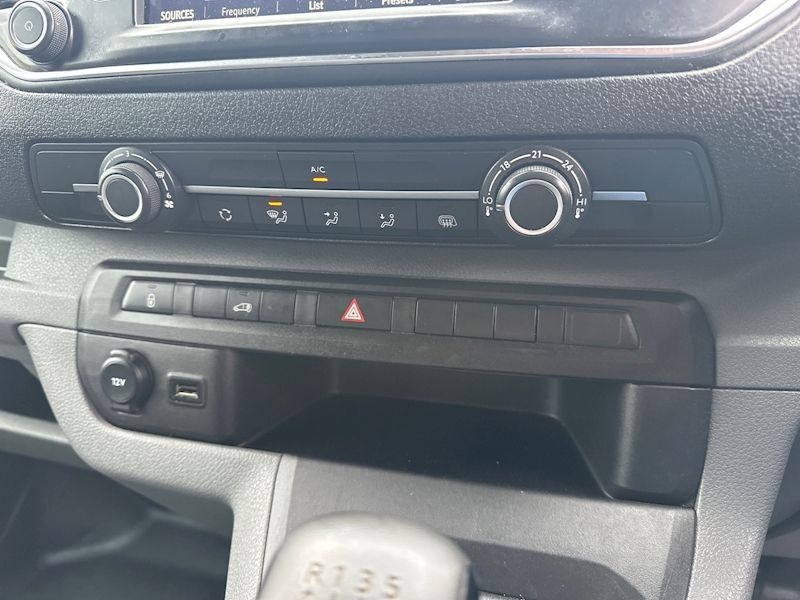Vauxhall 1.5 Turbo D 2900 Sportive Panel Van 5dr Diesel Manual L2 H1 Euro 6 (s/s) (100 ps)