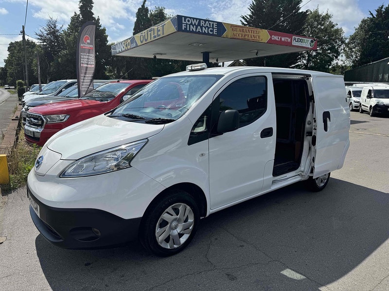 Nissan 40kWh Acenta Panel Van 5dr Electric Auto SWB (Quick Charge) (109 ps)