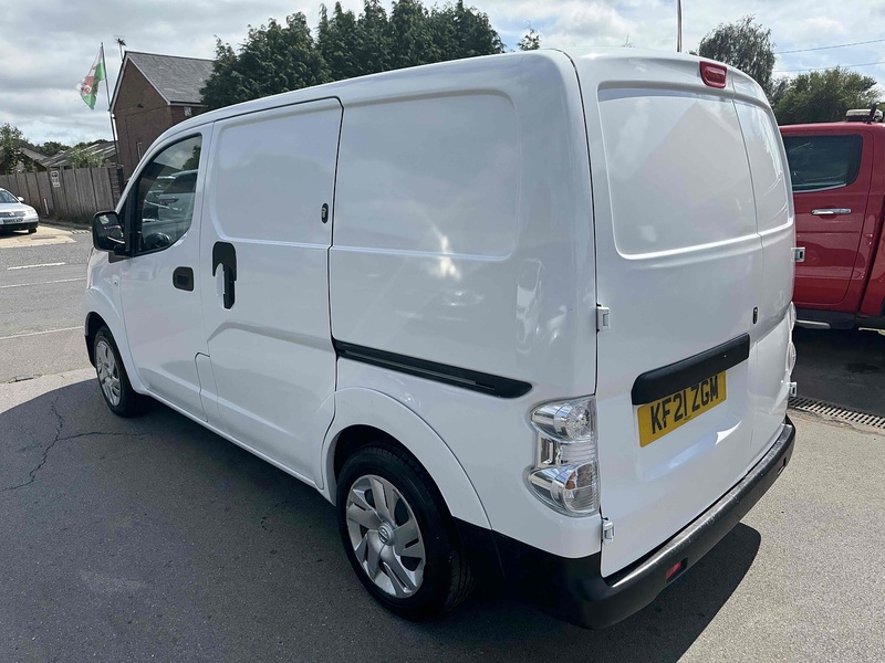 Nissan 40kWh Acenta Panel Van 5dr Electric Auto SWB (Quick Charge) (109 ps)