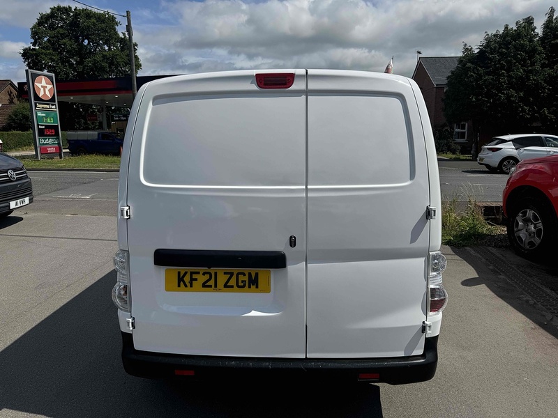 Nissan 40kWh Acenta Panel Van 5dr Electric Auto SWB (Quick Charge) (109 ps)