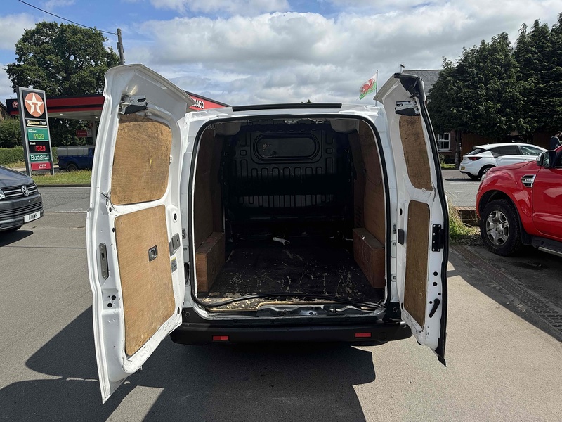 Nissan 40kWh Acenta Panel Van 5dr Electric Auto SWB (Quick Charge) (109 ps)