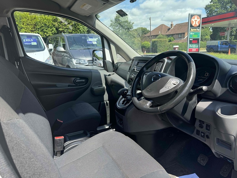 Nissan 40kWh Acenta Panel Van 5dr Electric Auto SWB (Quick Charge) (109 ps)