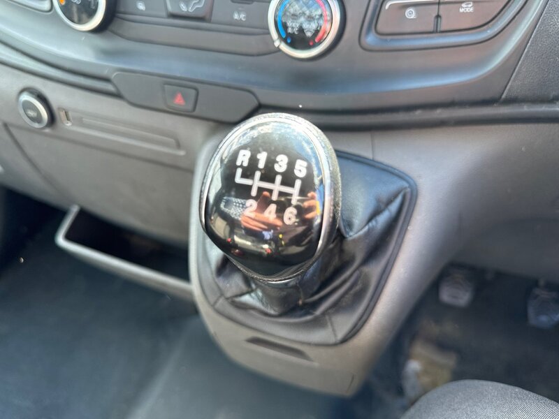 Ford 350 EcoBlue Leader 2.0 2dr Dropside Manual Diesel