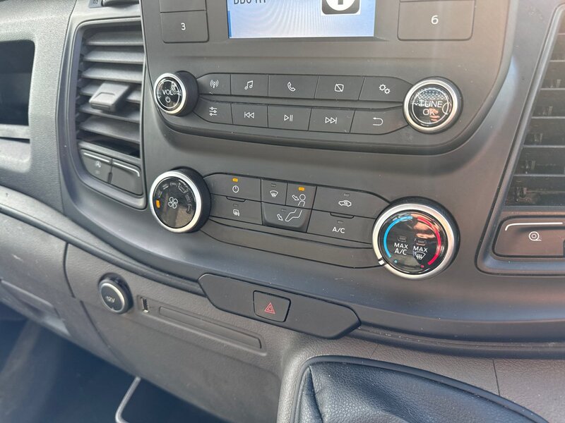 Ford 350 EcoBlue Leader 2.0 2dr Dropside Manual Diesel