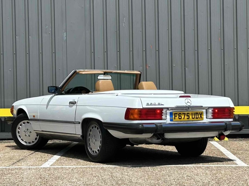 Mercedes-Benz SL 560 5.5 Convertible Petrol